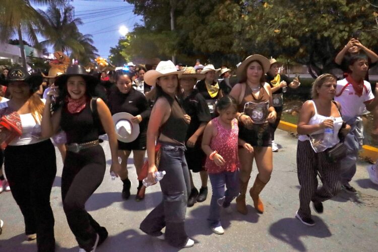 ¡Gran éxito!; arrasa la carrera VaqueRun en Puerto Morelos