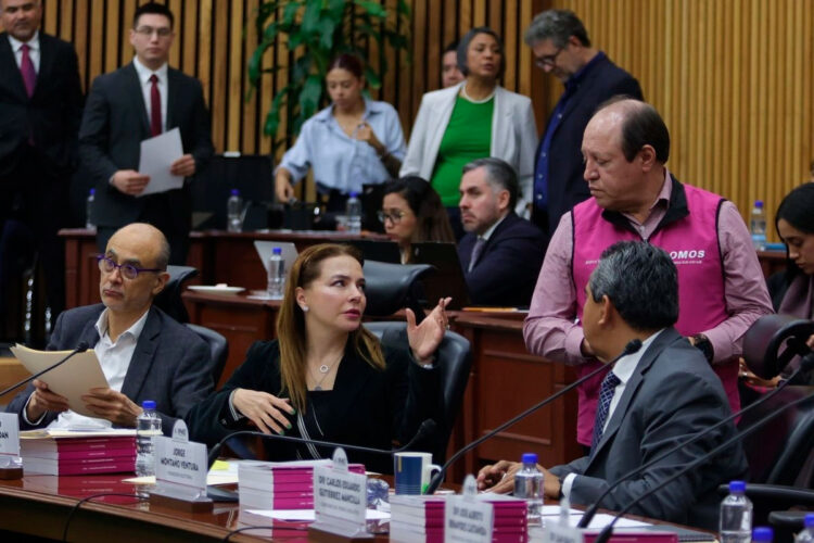 ¡Igualdad política!; ordena el INE postular mujeres en al menos 9 de las 17 gubernaturas