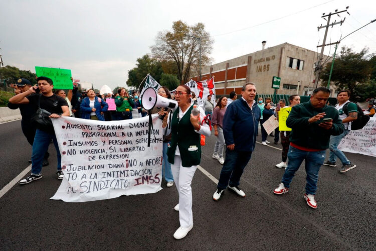 ¡Puertas abiertas!; reconoce Sheinbaum exigencias de trabajadores del IMSS